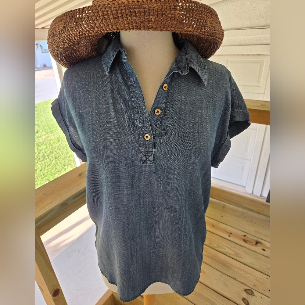 Ellen Tracy Blue Denim Button-Up Top